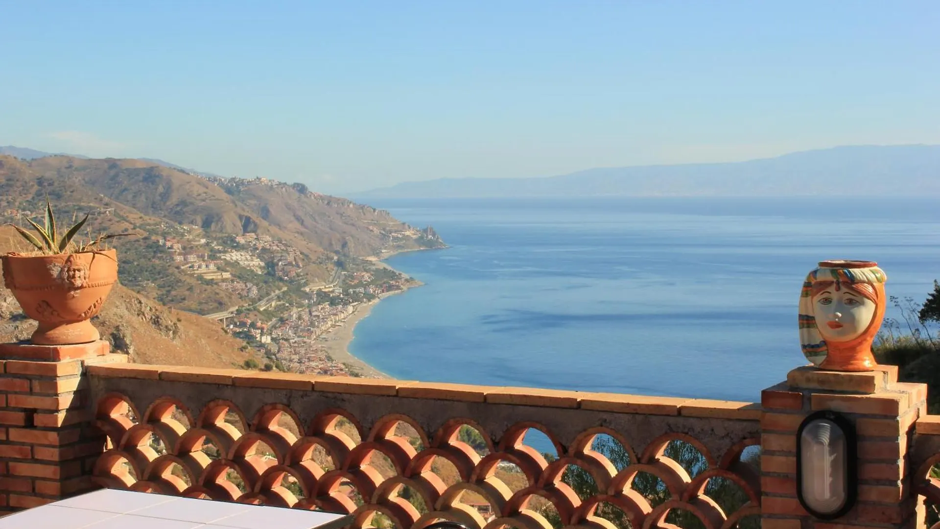 تاورمينا Villa Almoezia Charming B&B فندق مبيت وإفطار