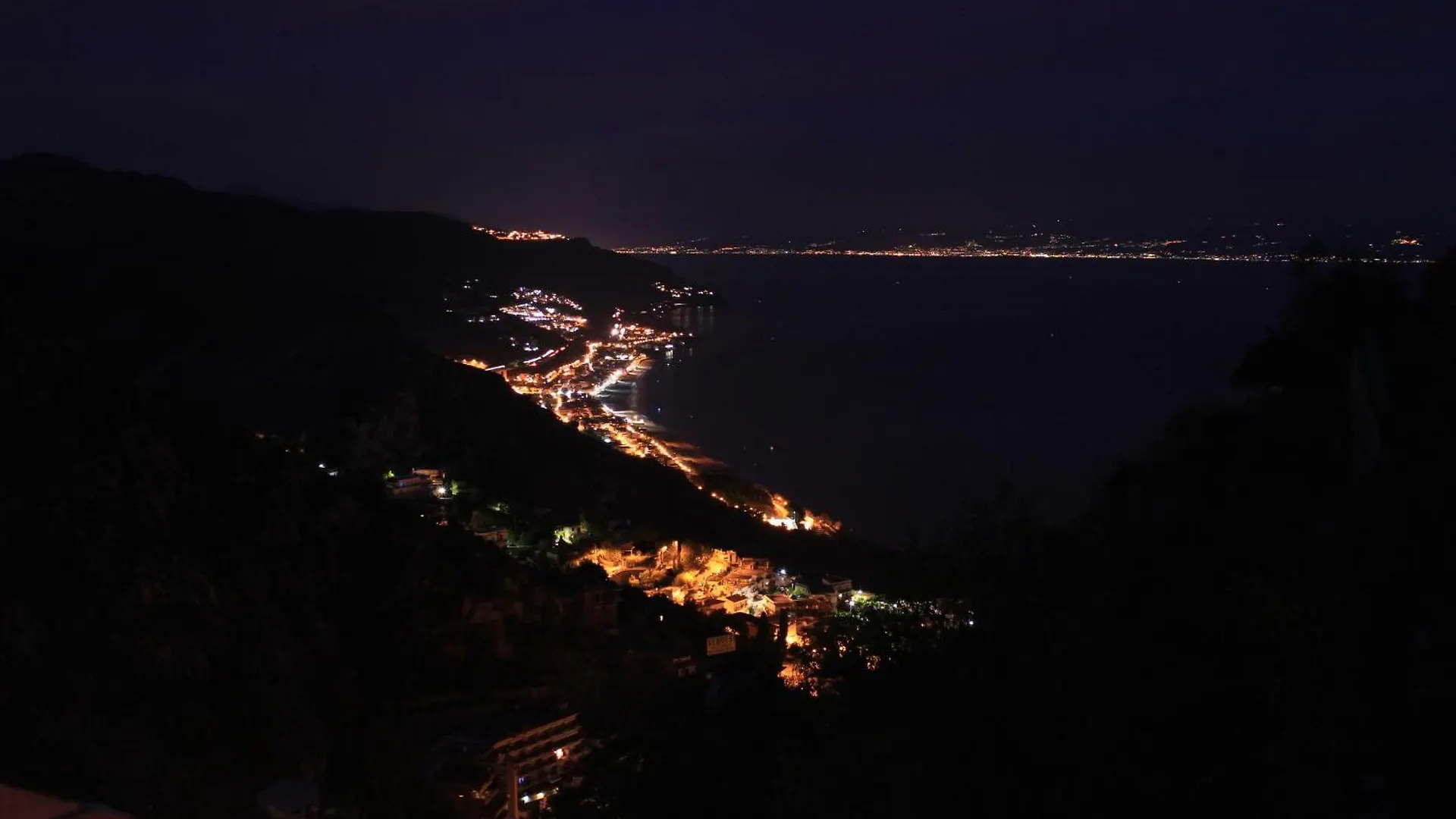 تاورمينا Villa Almoezia Charming B&B