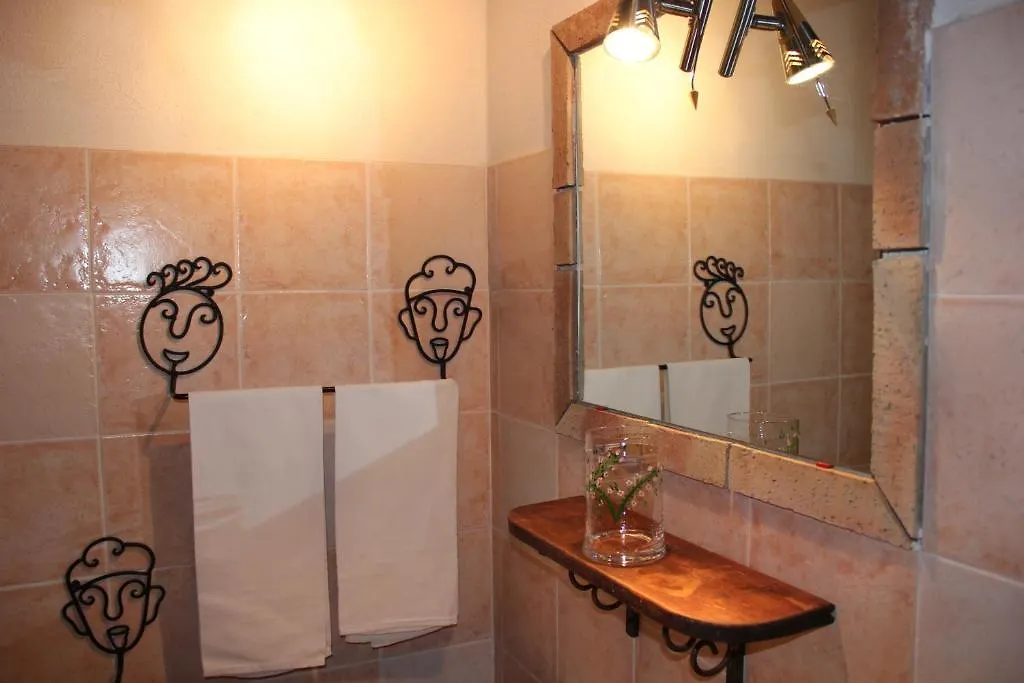 فندق مبيت وإفطار تاورمينا Villa Almoezia Charming B&B